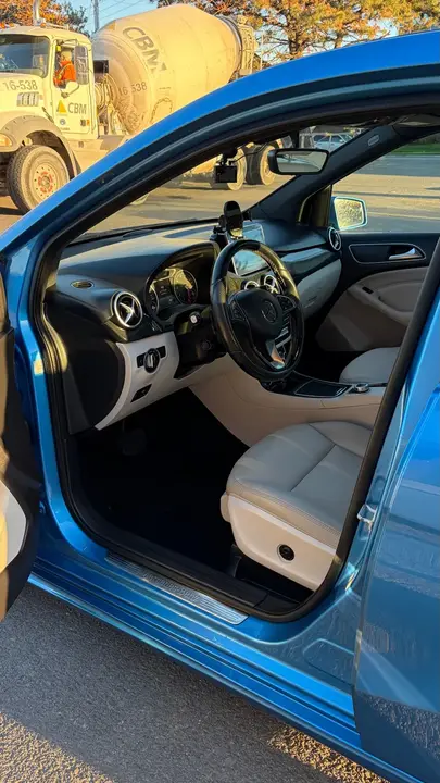 Mercedes-Benz B-Class 2015 photo 4