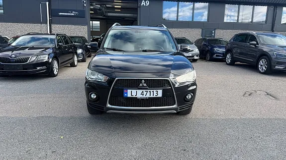 Mitsubishi Outlander 2011 photo 2