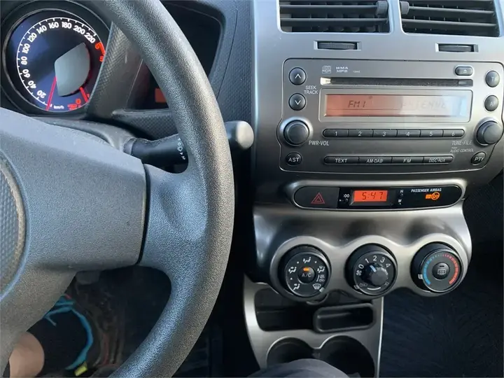 Toyota Urban Cruiser 2012 photo 3