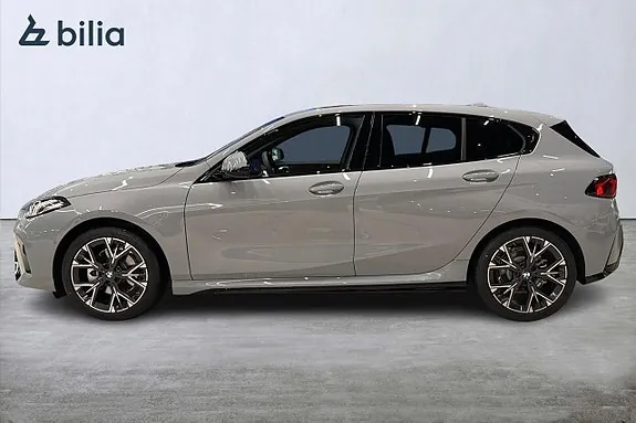 BMW 120 2026 photo 5