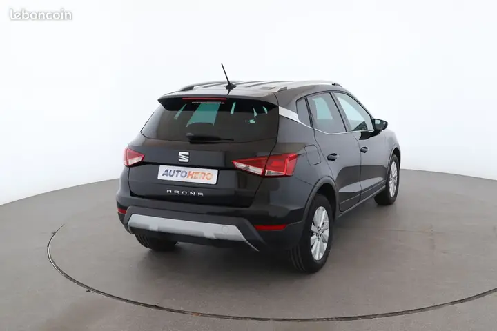Seat Arona 2019 photo 3