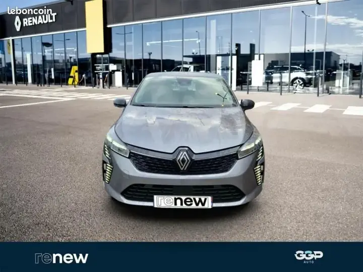 Renault Clio 2024 photo 2