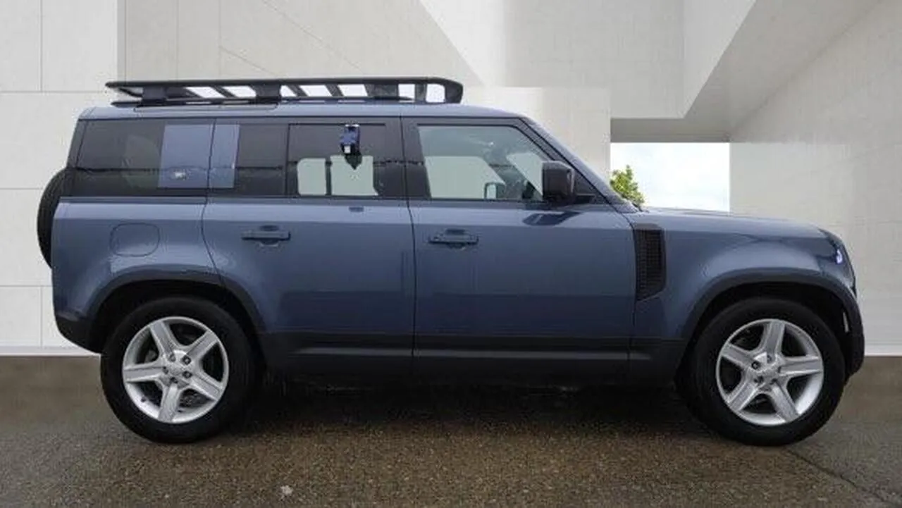 Land Rover Defender 2020 photo 5