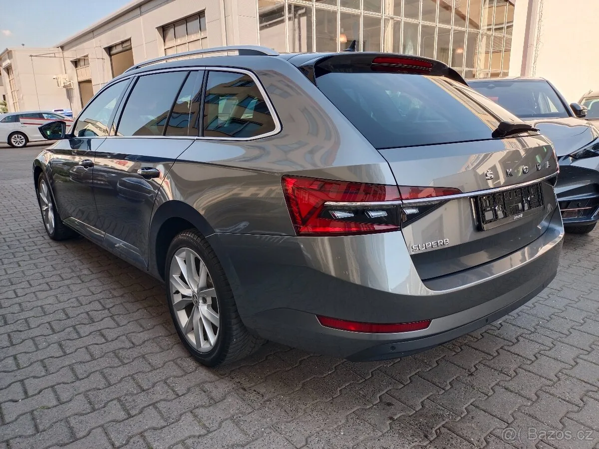 Skoda Superb 2022 photo 3