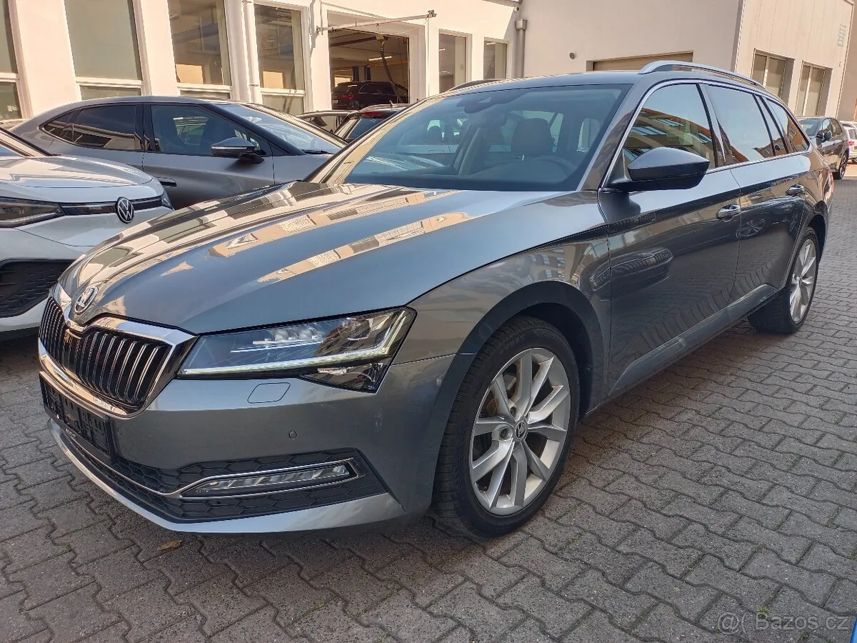Skoda Superb 2022 photo 2