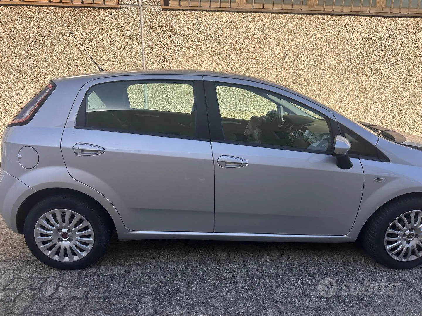 Fiat Grande Punto 2009 photo 5