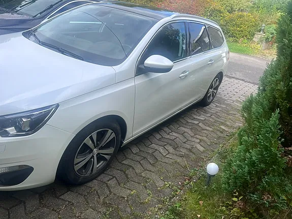 Peugeot 308 2014 photo 3
