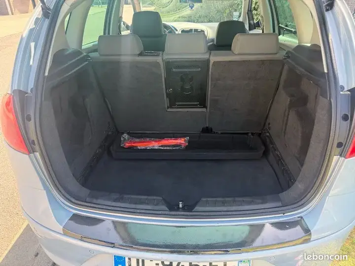 Seat Altea 2004 photo 2