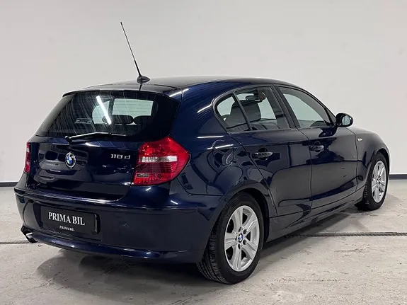 BMW 118D 2009 photo 4
