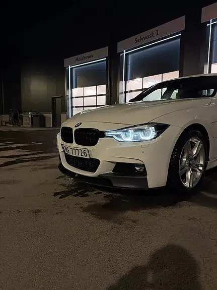 BMW 330E 2016 photo 2