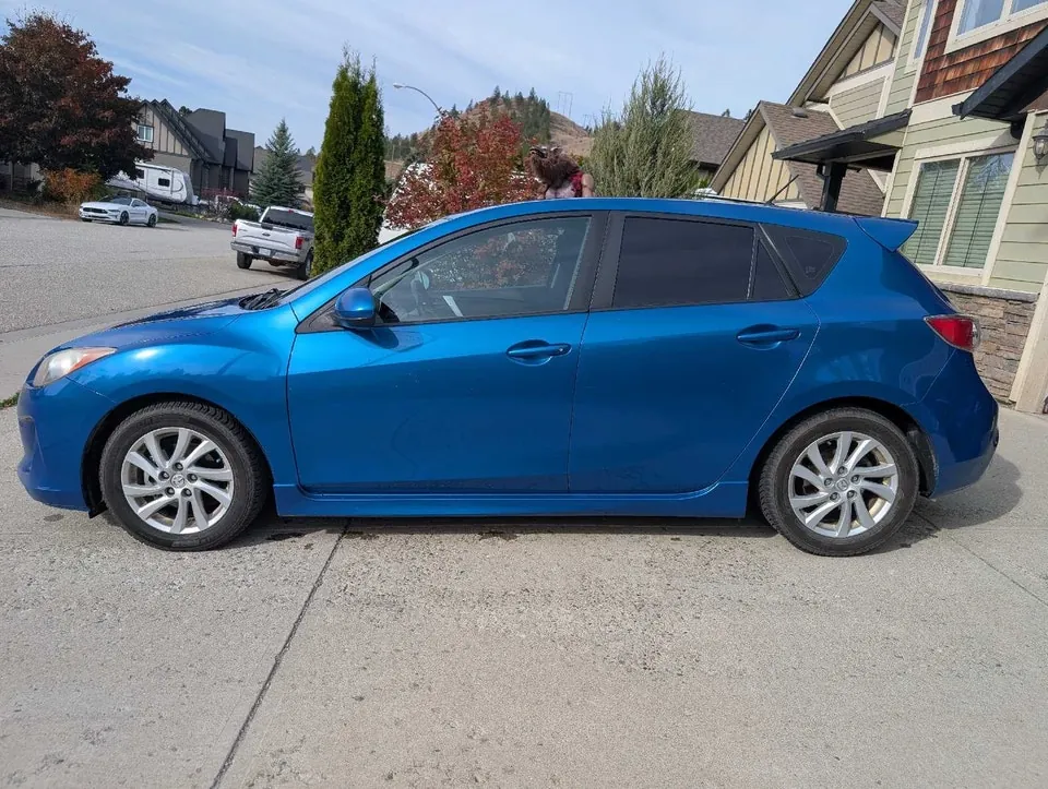 Mazda 3 2012 photo 5