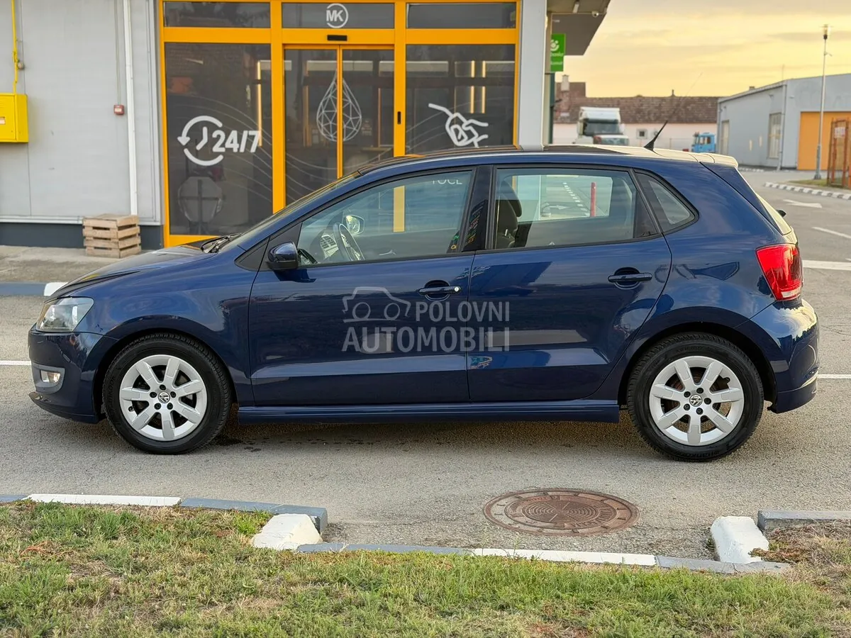 Volkswagen Polo 2010 photo 4