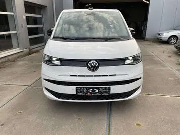 Volkswagen T7 Multivan 2023 photo 2