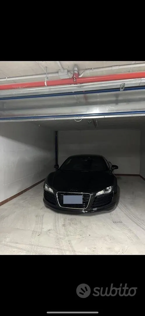 Audi R8 2007 photo 2