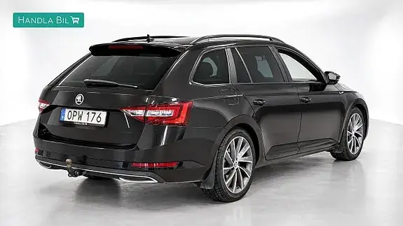 Skoda Superb 2018 photo 4