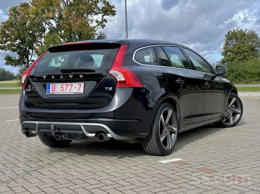 Volvo V60 2012 photo 4