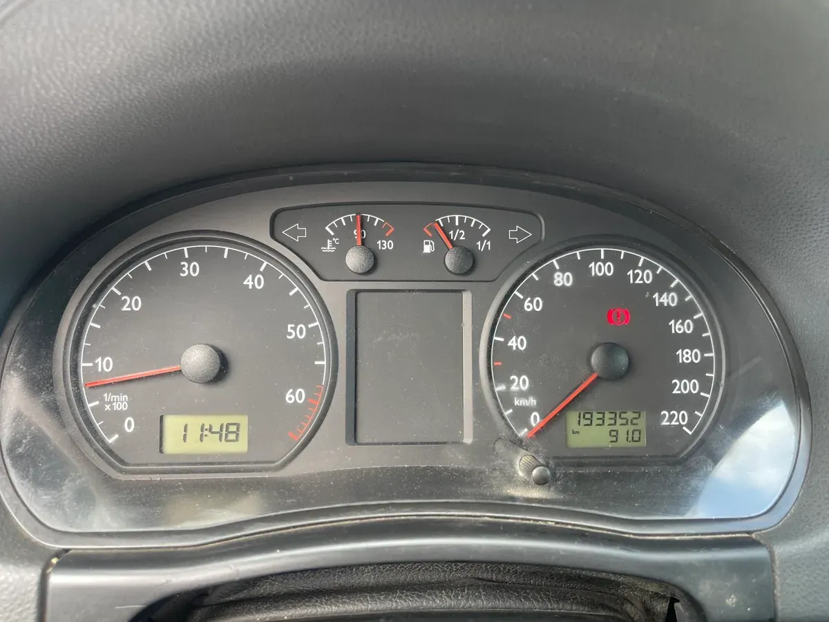 Volkswagen Polo 2002 photo 2