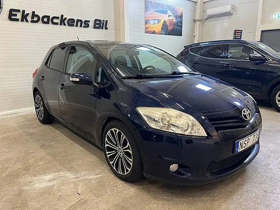 Toyota Auris 2010 photo 2