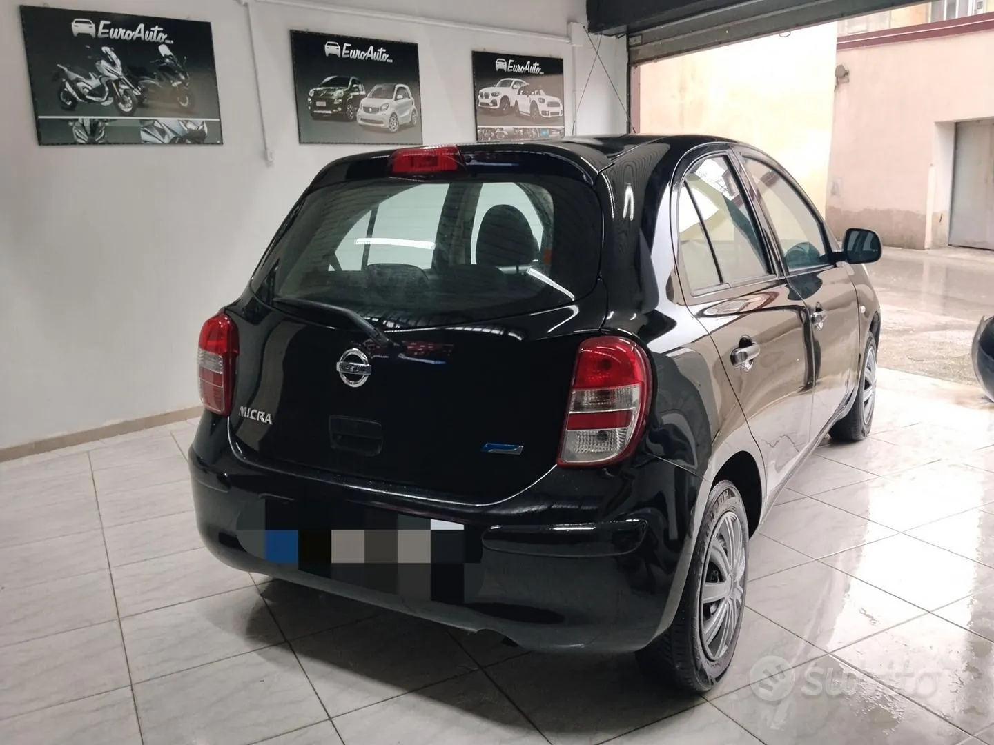 Nissan Micra 2011 photo 4