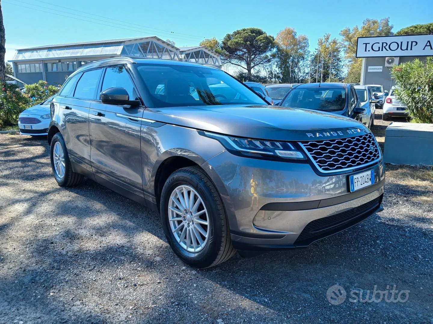 Land Rover Range Rover Velar 2018 photo 3