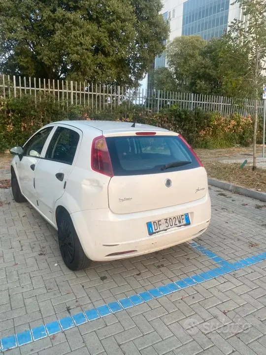Fiat Grande Punto 2007 photo 5