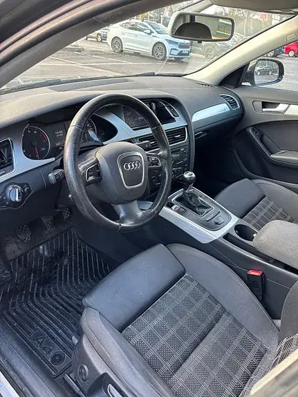 Audi A4 2011 photo 5