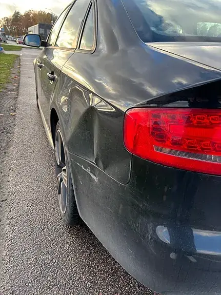 Audi A4 2011 photo 4