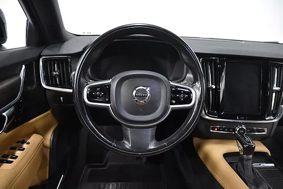 Volvo V90 Cross Country 2019 photo 2