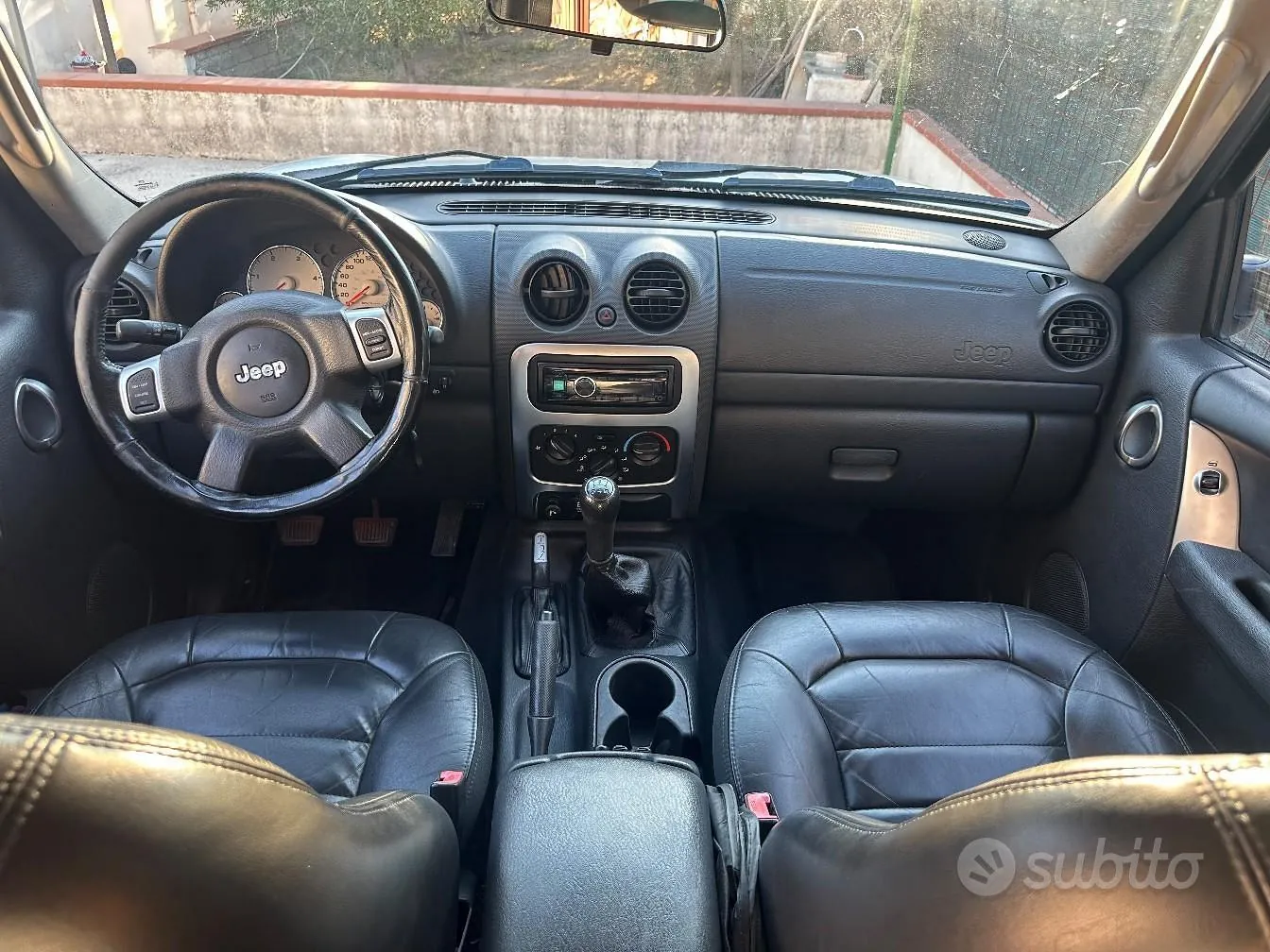 Jeep Cherokee 2002 photo 3