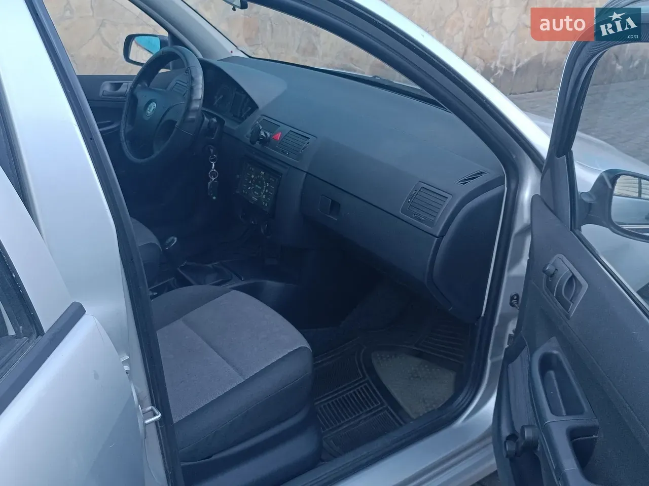 Skoda Fabia 2005 photo 4