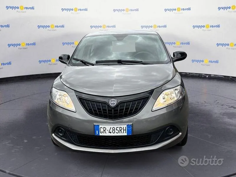Lancia Ypsilon 2023 photo 2