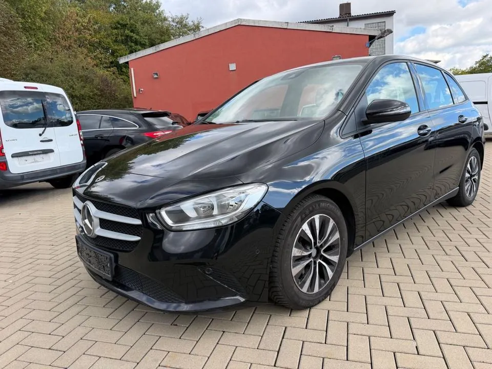 Mercedes-Benz B 200 D