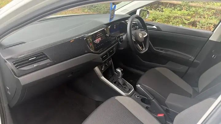 Volkswagen Polo 2023 photo 2