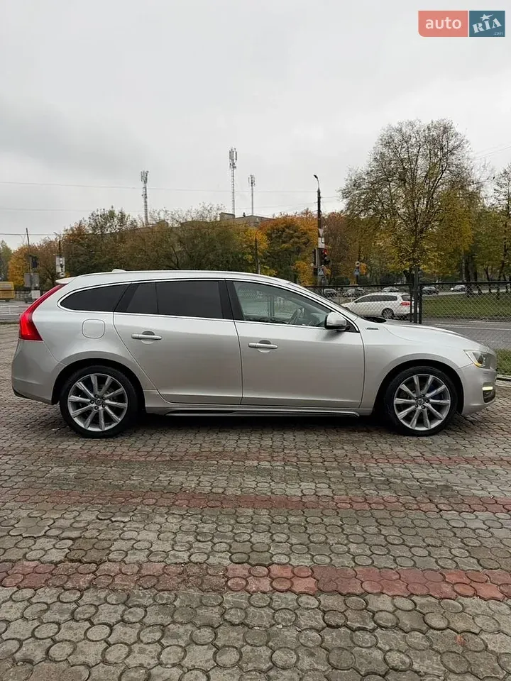 Volvo V60 2013 photo 4