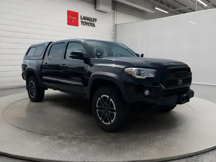 Toyota Tacoma 2023 photo 3