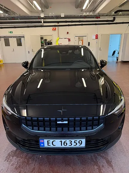 Polestar 2 2021 photo 2