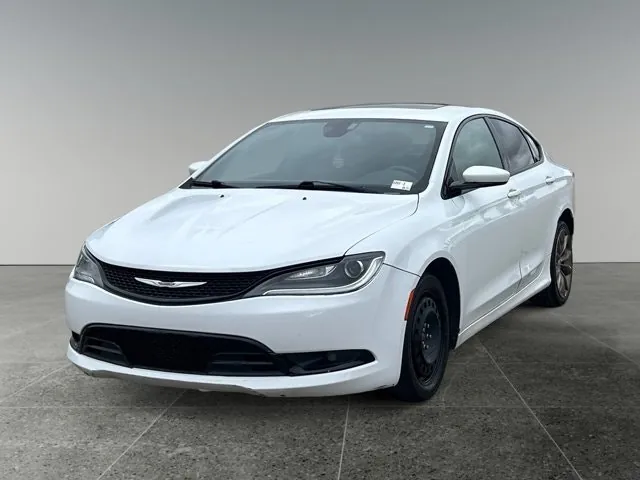 Chrysler 200