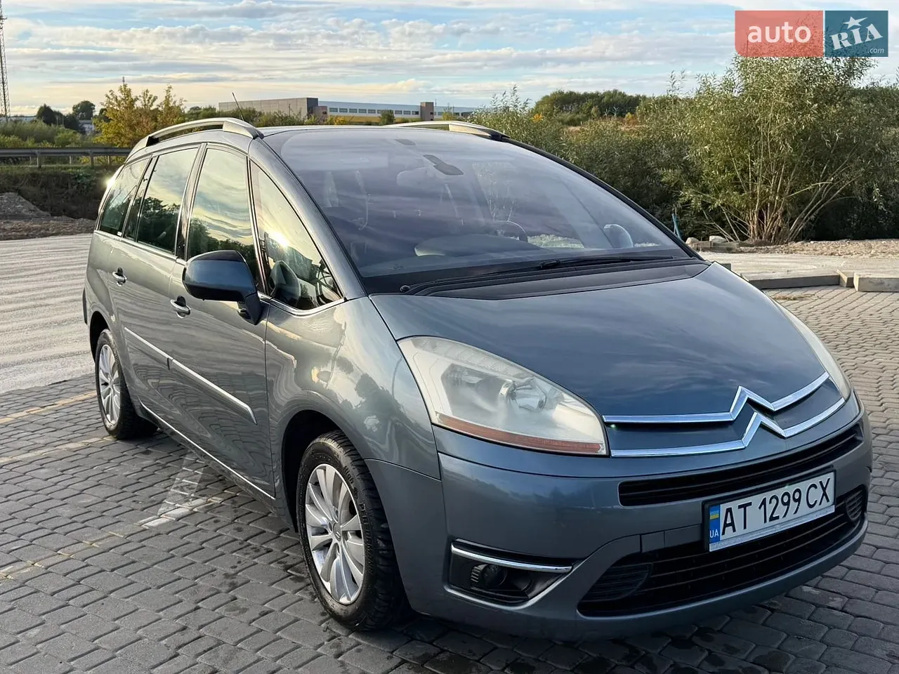 Citroen C4 Picasso 2009 photo 2