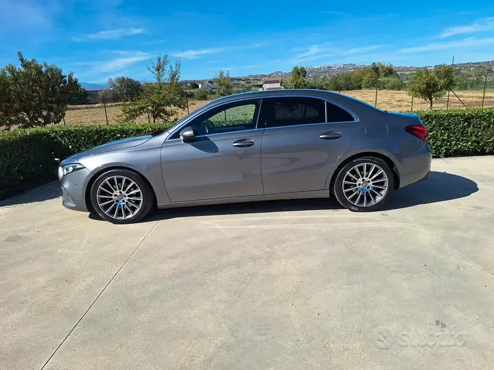 Mercedes-Benz A 180 2026 photo 3
