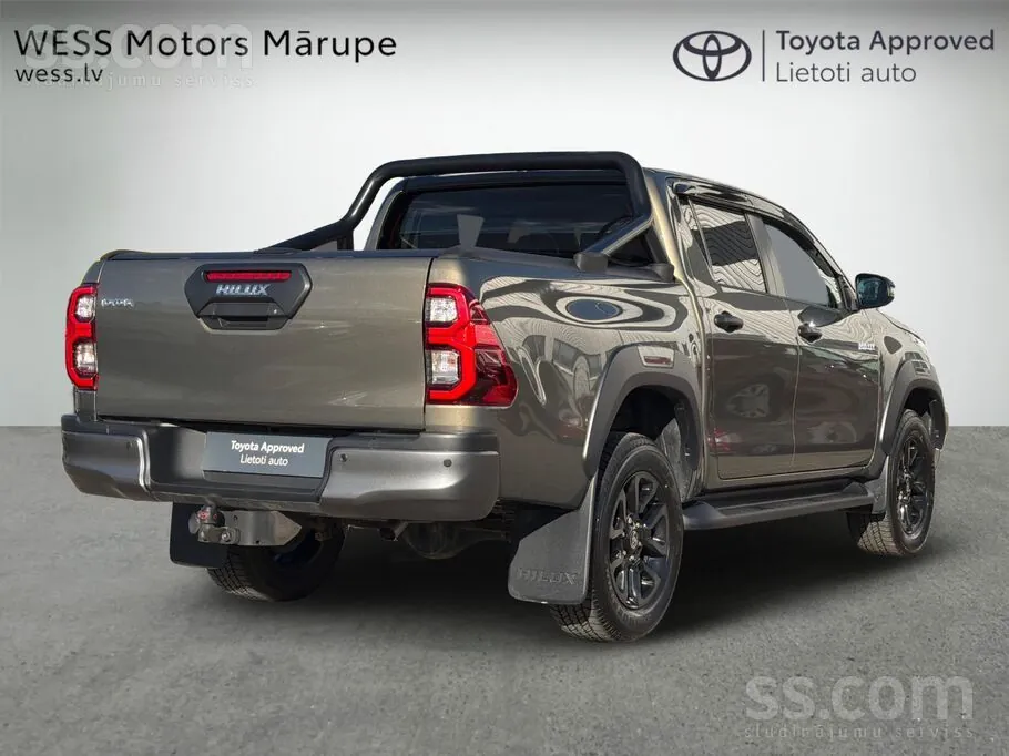 Toyota Hilux 2024 photo 2
