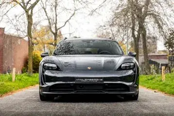 Porsche Taycan 2023 photo 2