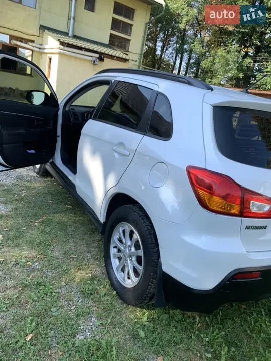 Mitsubishi Asx 2011 photo 2