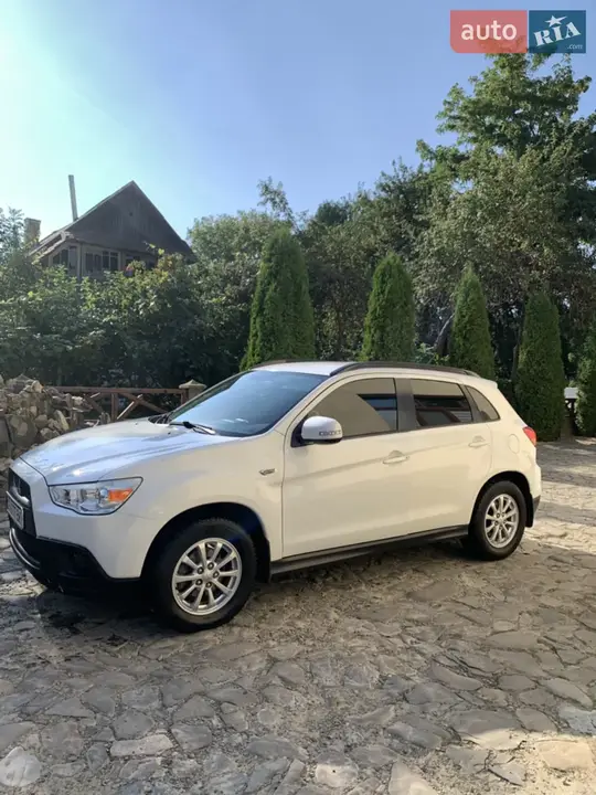 Mitsubishi Asx 2011 photo 4