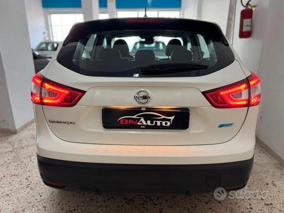 Nissan Qashqai 2015 photo 2