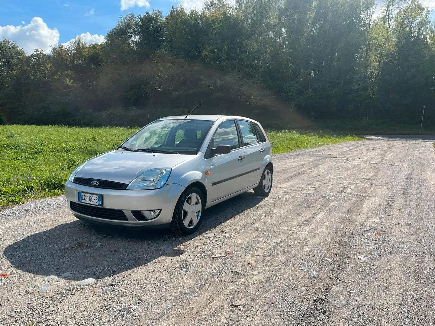 Ford Fiesta 2002 photo 2
