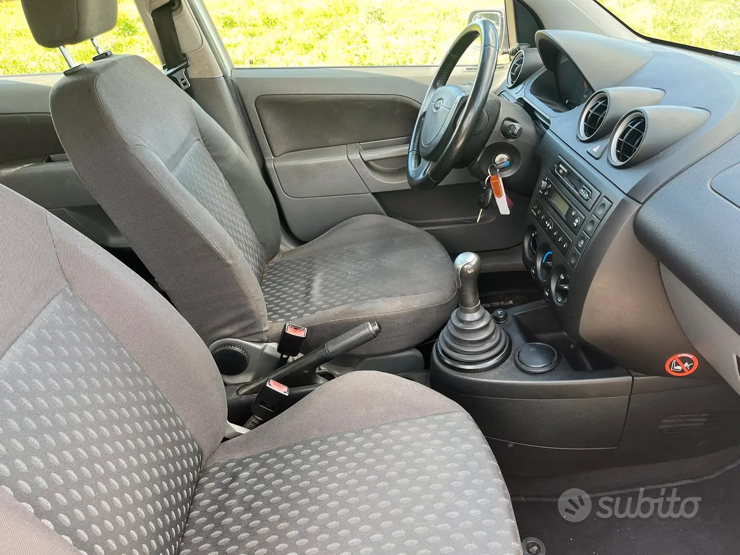 Ford Fiesta 2002 photo 5