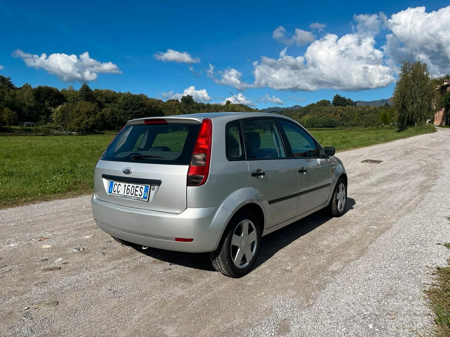 Ford Fiesta 2002 photo 3