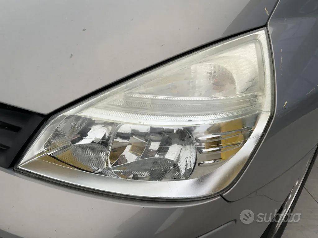 Renault Grand Espace 2010 photo 4