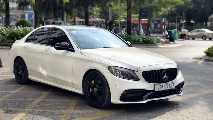 Mercedes-Benz C-Class 2019 photo 2