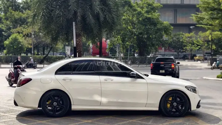 Mercedes-Benz C-Class 2019 photo 3